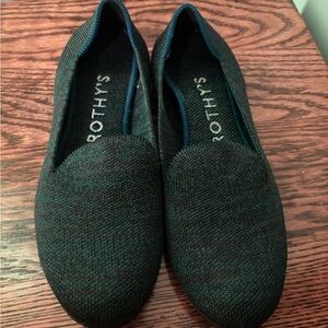 Size 6 Navy Rothy’s Loafers- Excellent condition